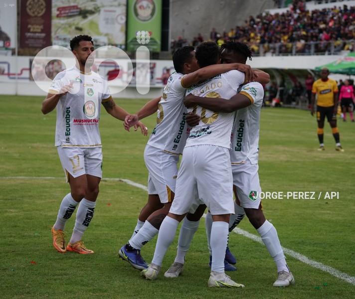 FBL-LIGAPRO-BET-593-MUSHUC-RUNA-BARCELONA-