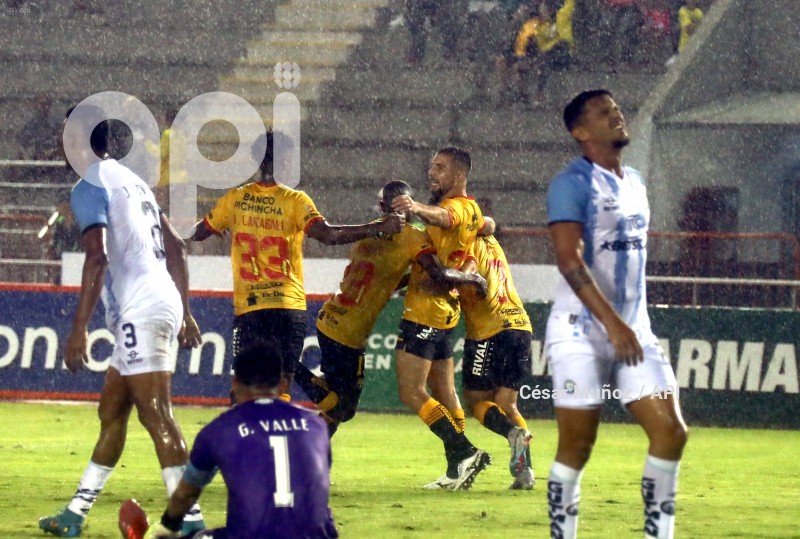 FBL-NOCHE DEL CITY
