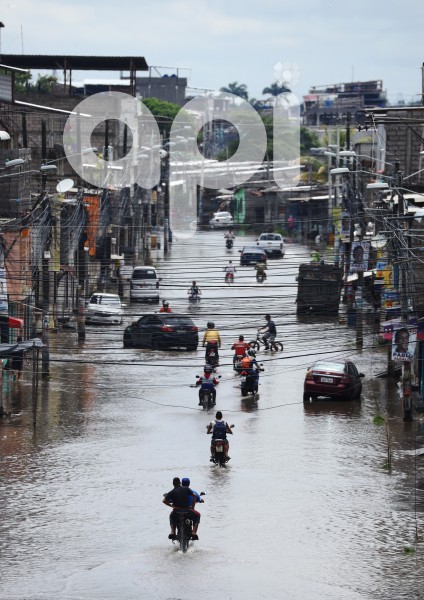 GYE-INUNDACIONES LLUVIA