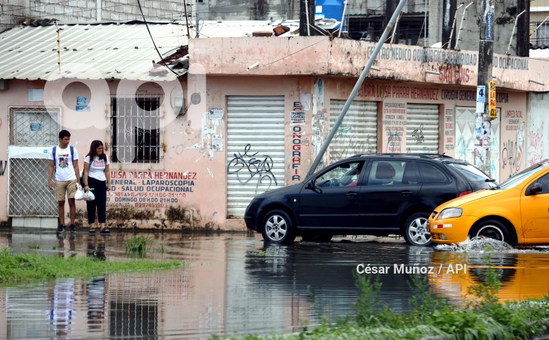 GYE-INUNDACIONES LLUVIA