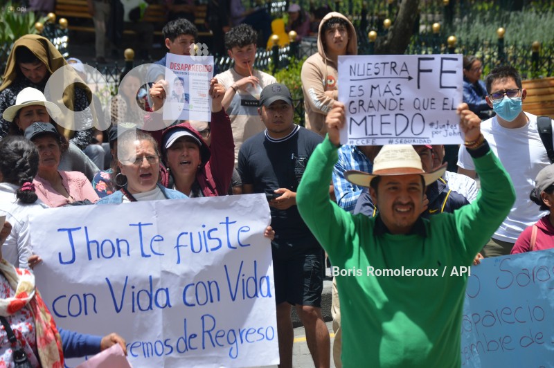 CUENCA-PLANTON-DESAPARECIDOS -PUCARA