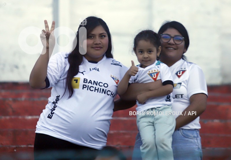 FBL-LIGAPRO-CUENCA-LIGA DE QUITO-HINCHAS