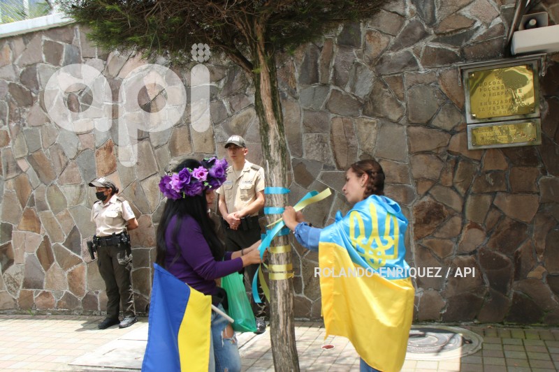 PLANTON-RESPALDO-UCRANIA