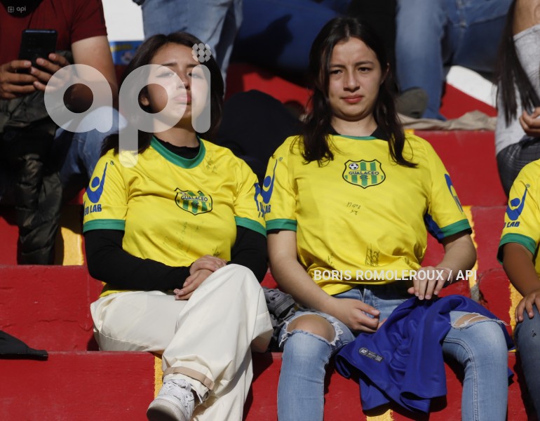 FBL-LIGAPRO-GUALACEO-BARCELONA-HINCHAS