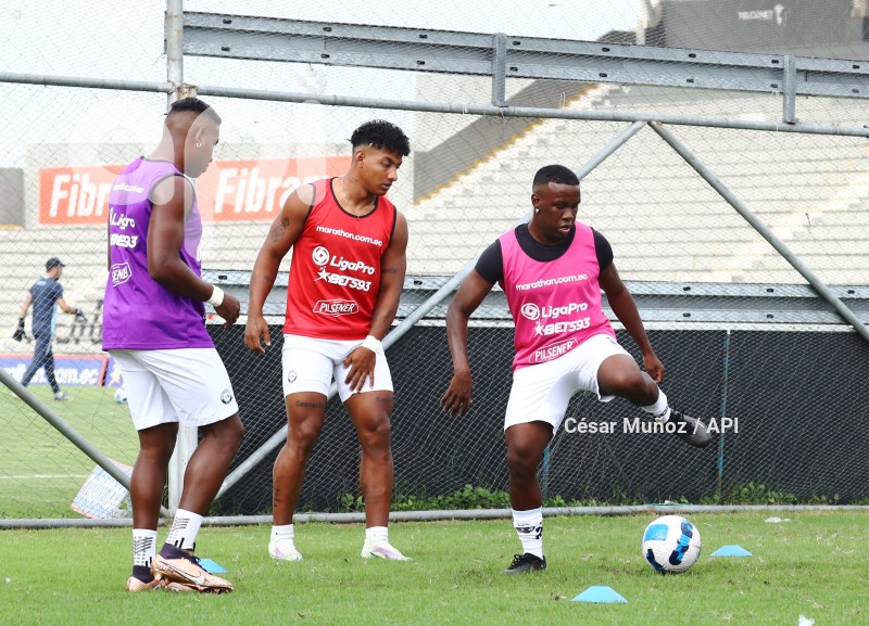 FBL-LIGAPRO-GUAYAQUIL-CUMBAYA