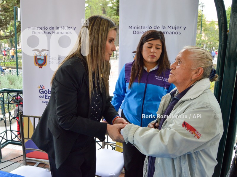 CUENCA-MINISTRA PAOLA FLORES-CASO MUERTE