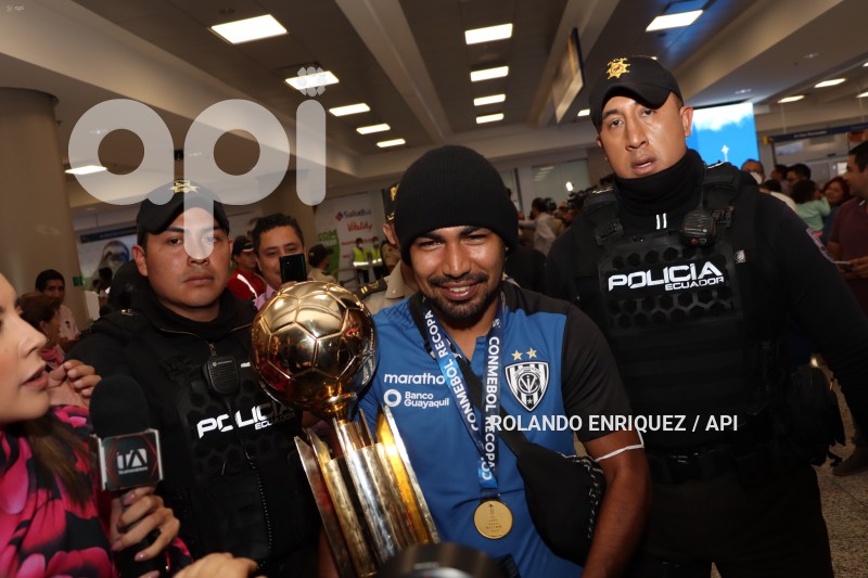 FBL-LLEGADA- IDV- CAMPEON- RECOPA
