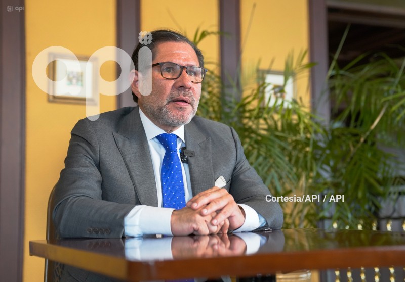 GYE-EDUARDO CARMIGNIANI