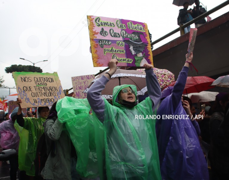 MARCHA-FEMINISTA