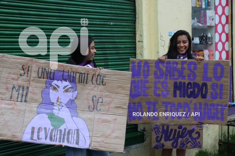 MARCHA-FEMINISTA