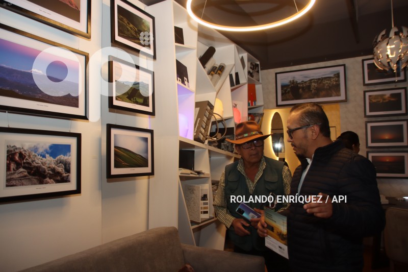 EXPOSICIÓN-FOTOGRAFÍCA-RESPLANDORES