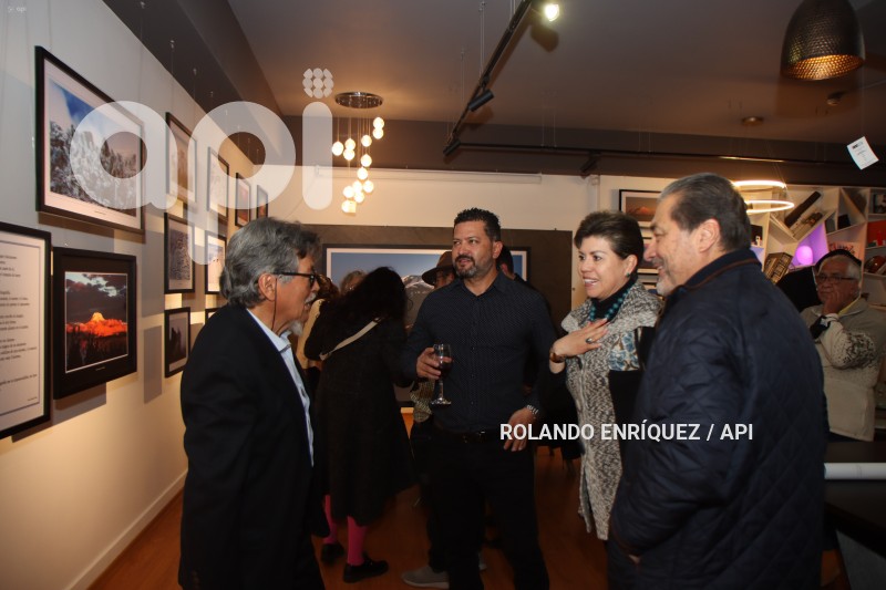 EXPOSICIÓN-FOTOGRAFÍCA-RESPLANDORES