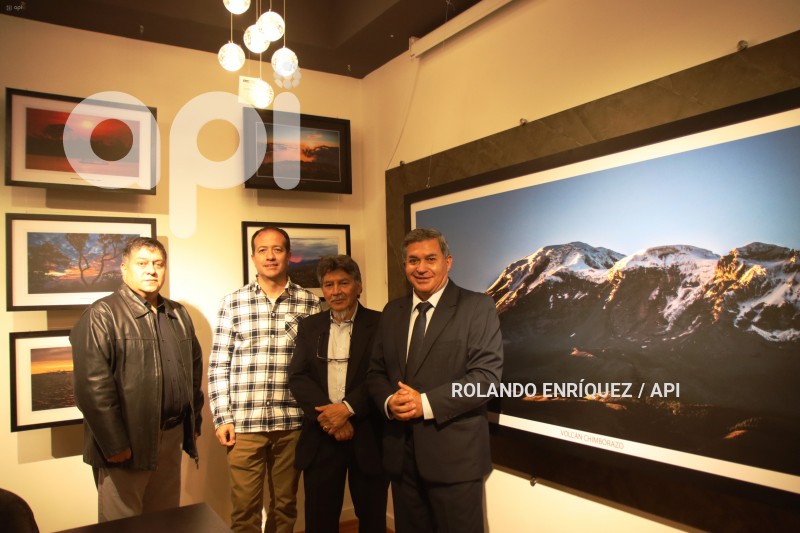 EXPOSICIÓN-FOTOGRAFÍCA-RESPLANDORES