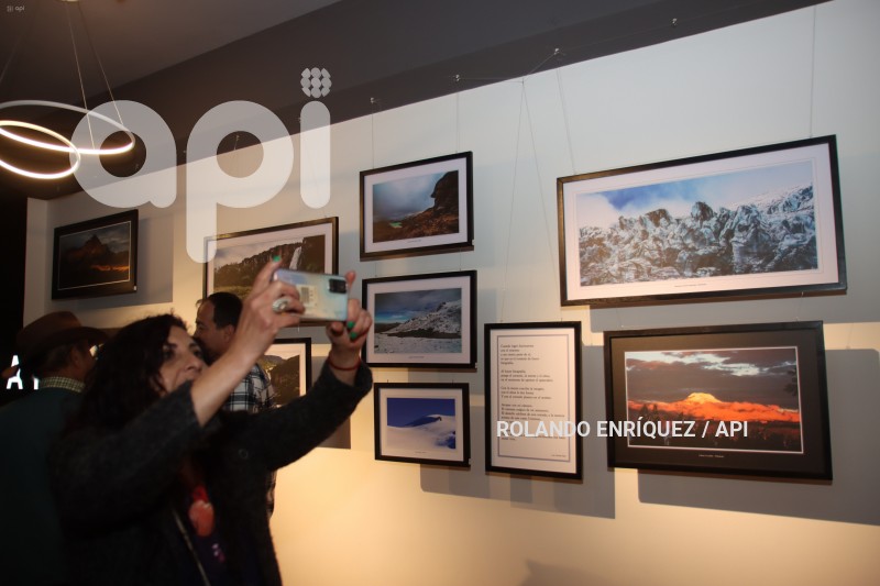 EXPOSICIÓN-FOTOGRAFÍCA-RESPLANDORES