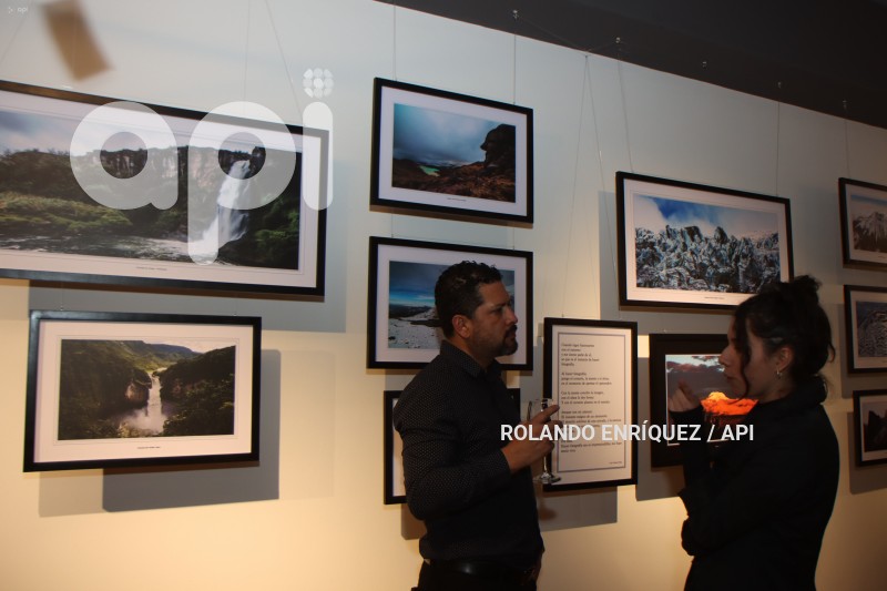 EXPOSICIÓN-FOTOGRAFÍCA-RESPLANDORES
