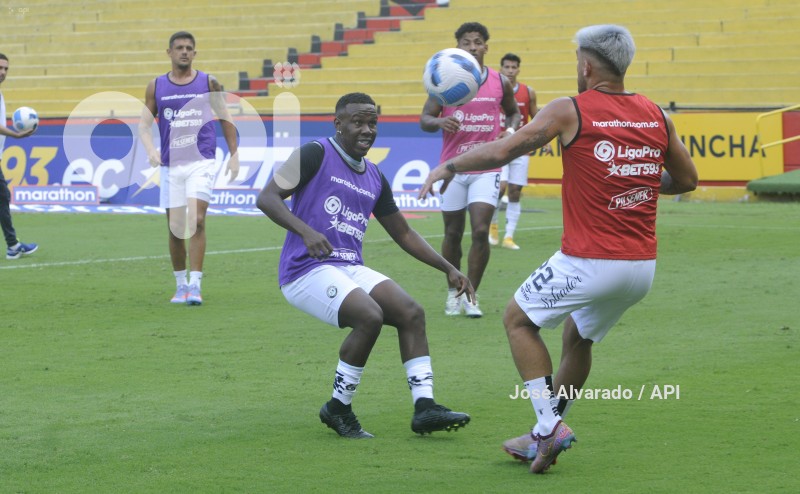 FBL-LIGAPROBET593-GUAYAQUILCITY-MUSHUCRUNA