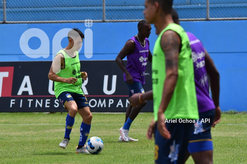 FBL-LIGAPRO-DELFIN-LIBERTAD