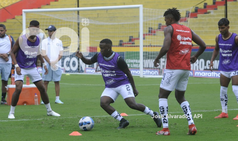 FBL-LIGAPROBET593-GUAYAQUILCITY-MUSHUCRUNA