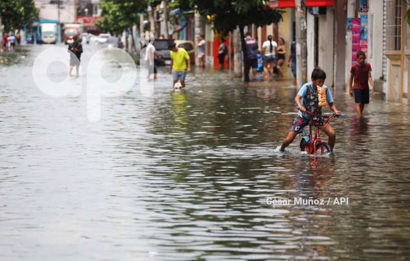 GYE-INUNDACIONES LLUVIA