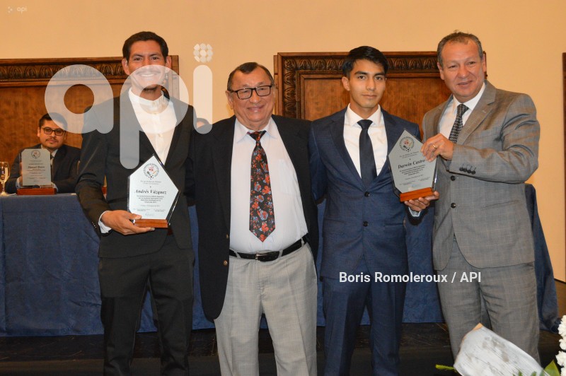 CUENCA-PREMIACION MEJORES DEPORTISTAS AZUAY