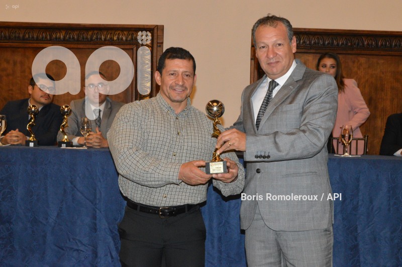 CUENCA-PREMIACION MEJORES DEPORTISTAS AZUAY