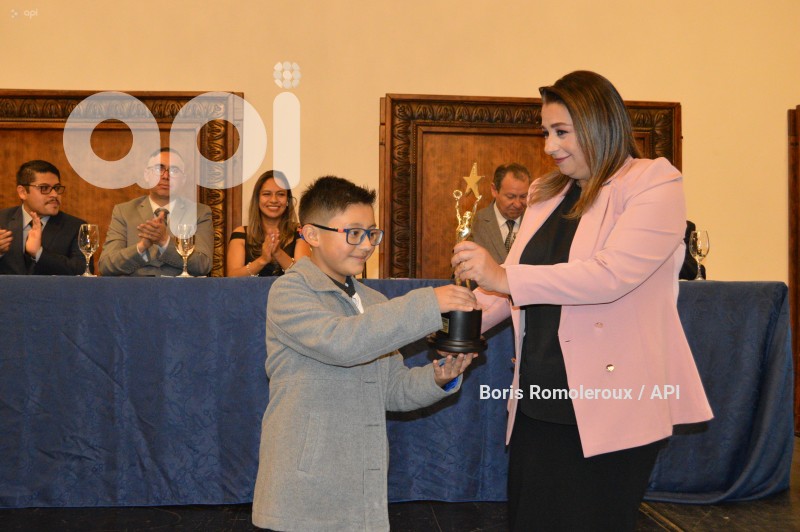 CUENCA-PREMIACION MEJORES DEPORTISTAS AZUAY