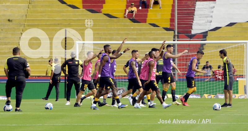 FBL-LIGAPROBET593-BARCELONA-MUSHUCRUNA