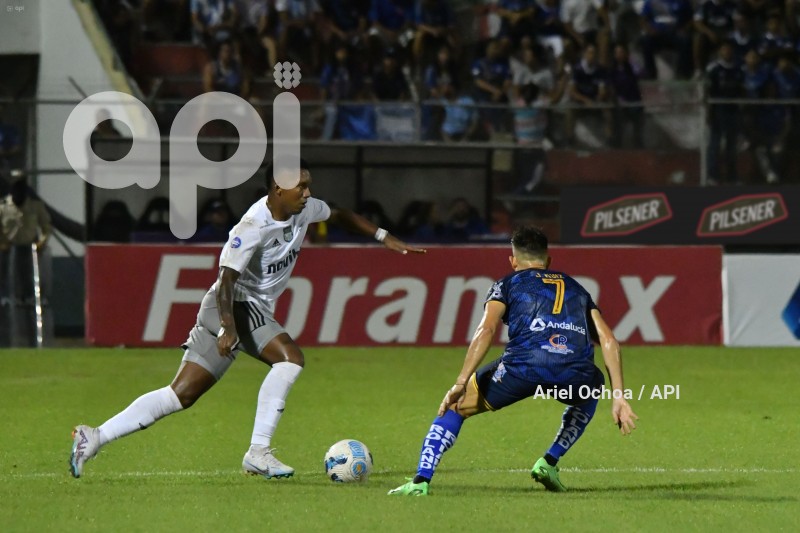 FBL-LIGAPRO-DELFIN-EMELEC