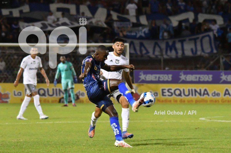 FBL-LIGAPRO-DELFIN-EMELEC