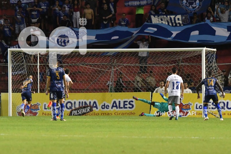 FBL-LIGAPRO-DELFIN-EMELEC
