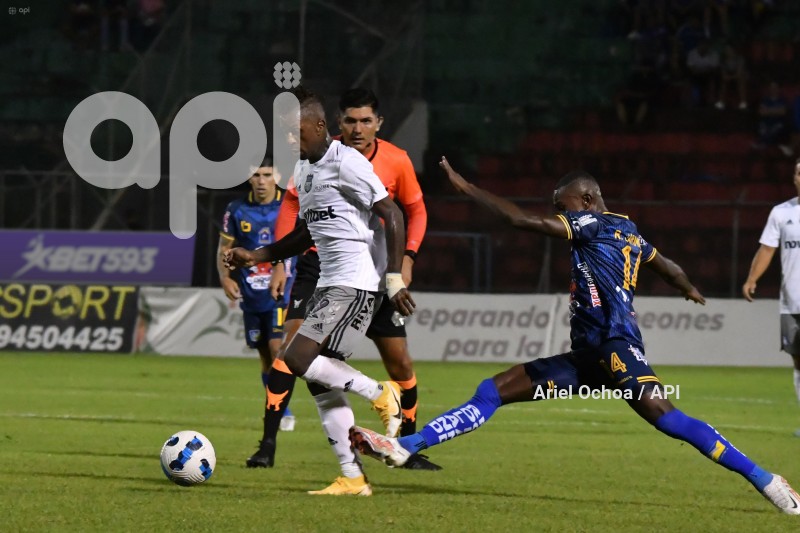 FBL-LIGAPRO-DELFIN-EMELEC