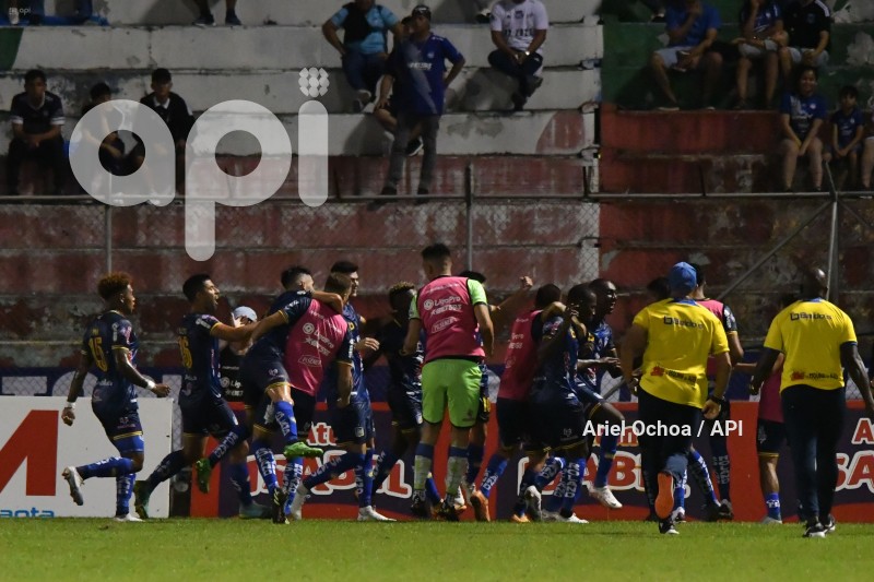 FBL-LIGAPRO-DELFIN-EMELEC