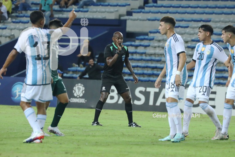 FBL-SUB17-BOLIVIA-ARGENTINA