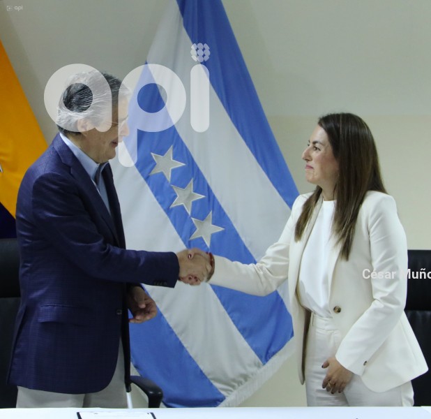 GYE-POSESIÓN SECRETARÍA