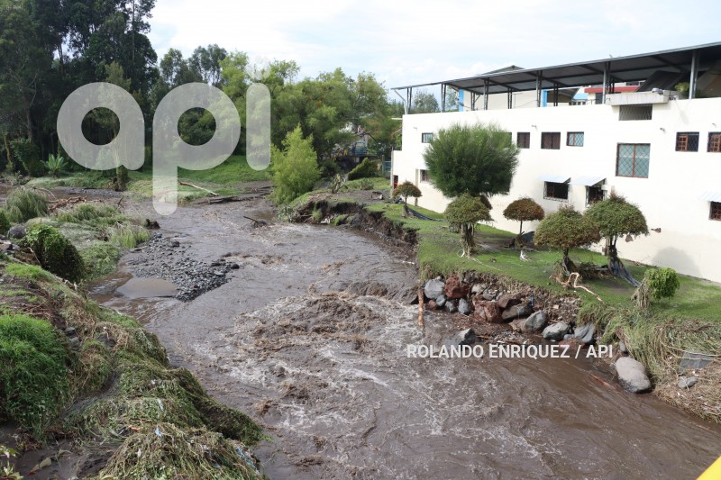 DESBORDAMIENTO-RIO-PITA-VALLE-CHILLOS