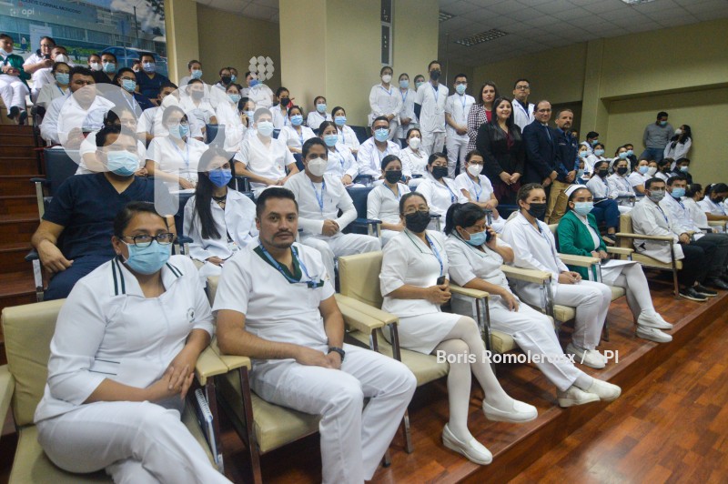 CUENCA-NUEVOS ENFERMEROS-HOSPITAL VICENTE CORRAL MOSCOSO