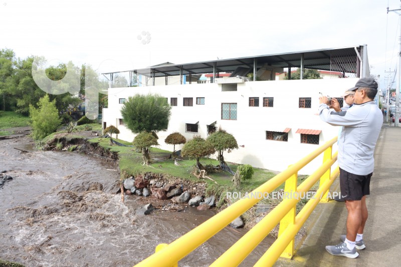DESBORDAMIENTO-RIO-PITA-VALLE-CHILLOS