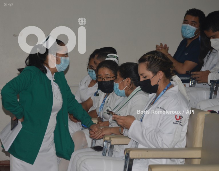 CUENCA-NUEVOS ENFERMEROS-HOSPITAL VICENTE CORRAL MOSCOSO