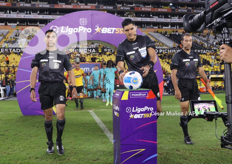 FBL-LIGAPRO-BARCELONA-CUMBAYA