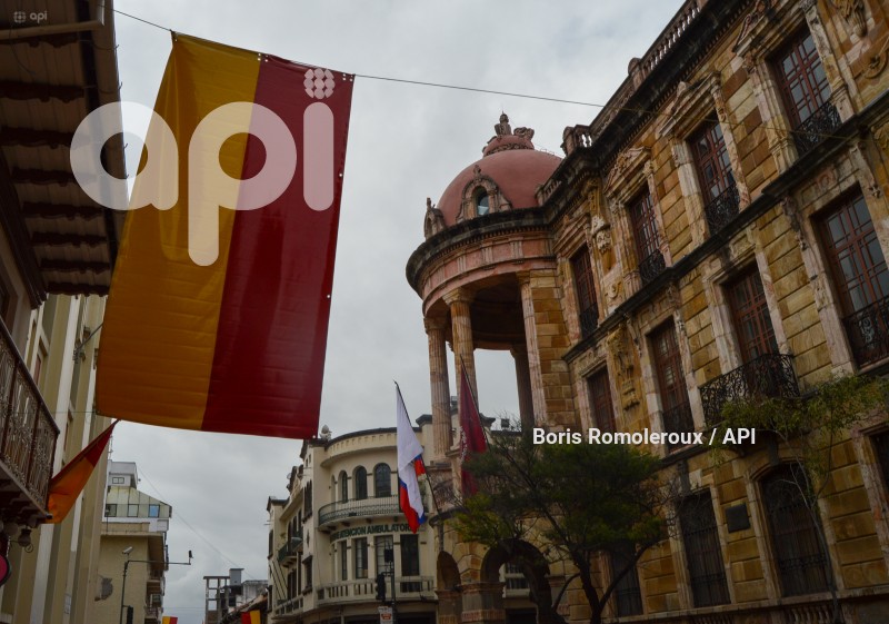 CUENCA-EMBANDERAMIENTO DE LA CIUDAD FIESTAS