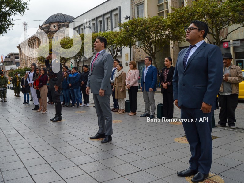 CUENCA-EMBANDERAMIENTO DE LA CIUDAD FIESTAS