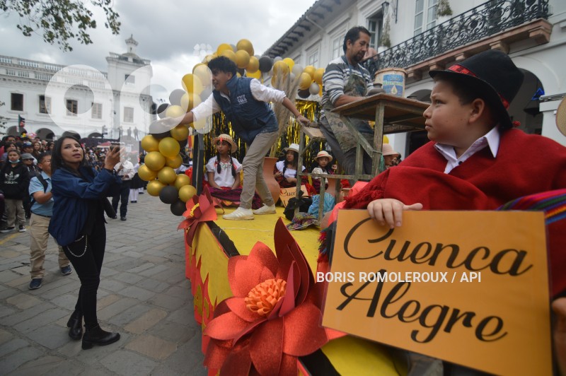 CUENCA-DESFILE ESTUDIANTIL FUNDACION CUENCA