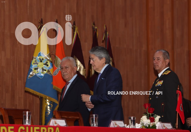 ACADEMIA-GUERRA-PRESIDENTE-LASSO