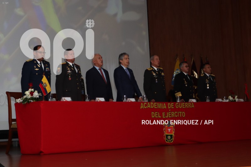 ACADEMIA-GUERRA-PRESIDENTE-LASSO