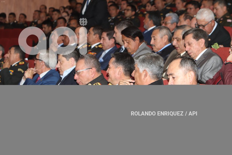 ACADEMIA-GUERRA-PRESIDENTE-LASSO