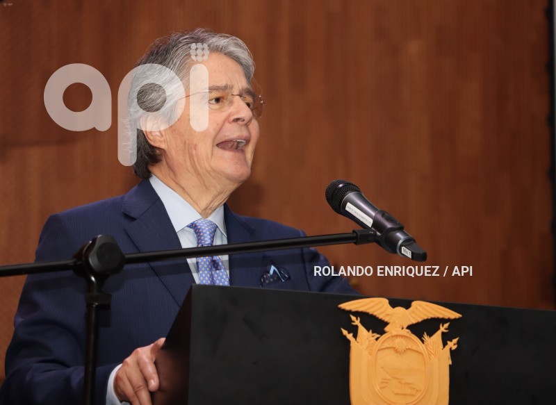 ACADEMIA-GUERRA-PRESIDENTE-LASSO