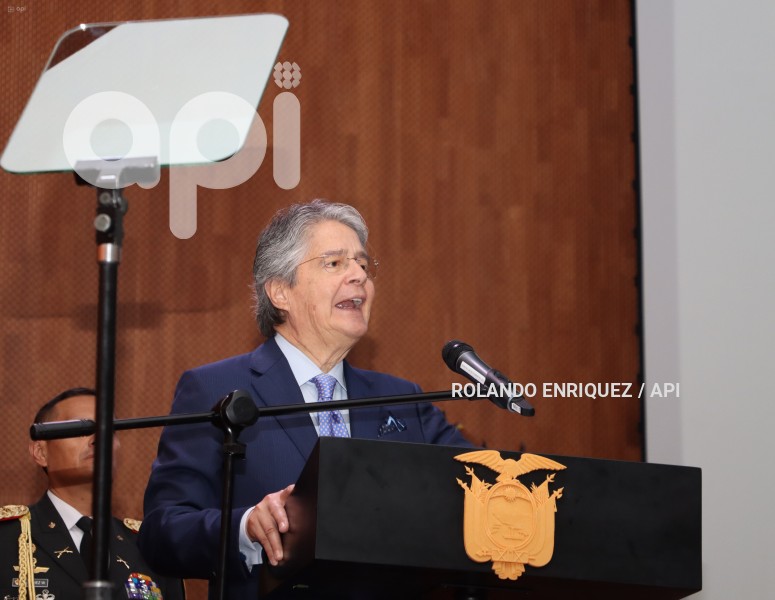 ACADEMIA-GUERRA-PRESIDENTE-LASSO