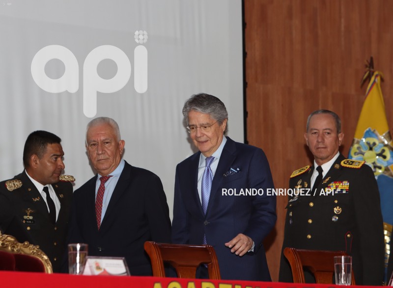 ACADEMIA-GUERRA-PRESIDENTE-LASSO