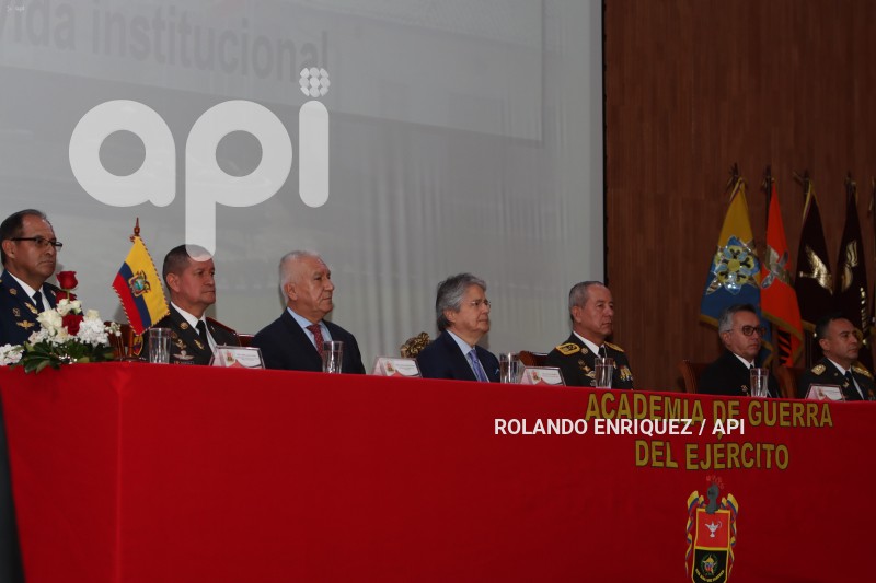 ACADEMIA-GUERRA-PRESIDENTE-LASSO