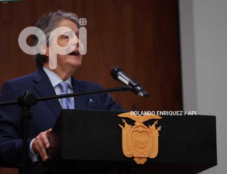 ACADEMIA-GUERRA-PRESIDENTE-LASSO